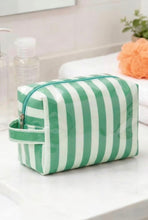 Load image into Gallery viewer, Presley Pouch (Green)
