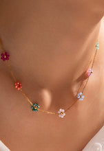 Load image into Gallery viewer, Flower Necklace
